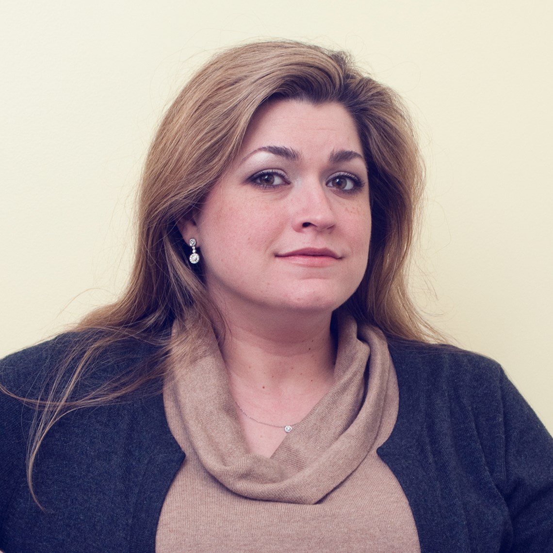 « Témoignage cliente :  Les microbes, très peu pour moi ! Poubelles, plan de travail, douche… les bactéries sont partout dans la maison. Dans ma machine ? Je n’y avais jamais pensé ! »  - Myriam -